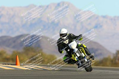 media/Jan-09-2022-SoCal Trackdays (Sun) [[2b1fec8404]]/Turn 14 (10am)/